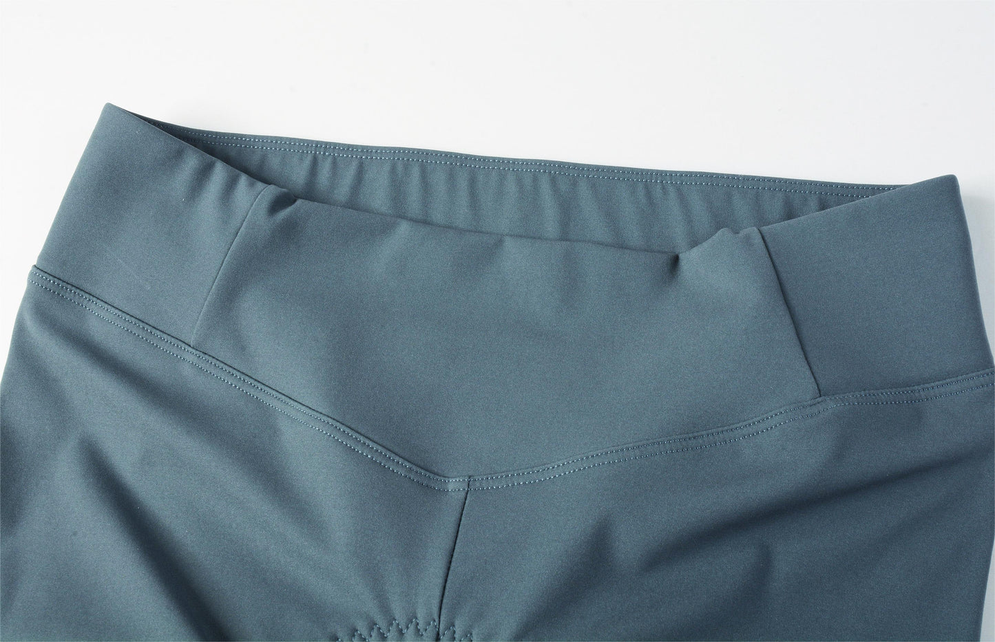 Women's Seamless Ultra Shorts Astonishing Goose-Gentleman gray