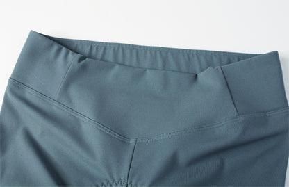 Women's Seamless Ultra Shorts Astonishing Goose-Gentleman gray