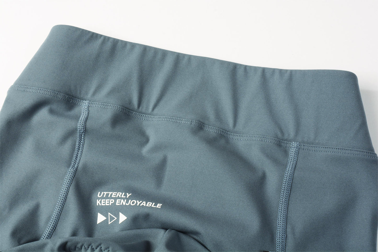 Women's Seamless Ultra Shorts Astonishing Goose-Gentleman gray